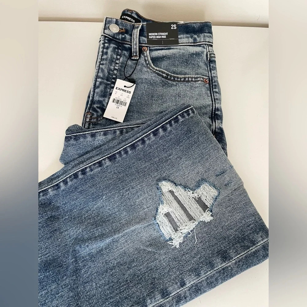 Express Modern Straight Leg Super High Rise Distressed Blue Jeans Women’s 2S NWT - Picture 5 of 14